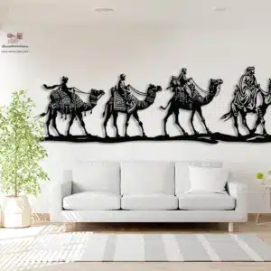 עיצוב קיר ממתכת של ארבעה גמלים במדבר בסגנון אבסטרקטי מודרני מבית MetalArt4Home.